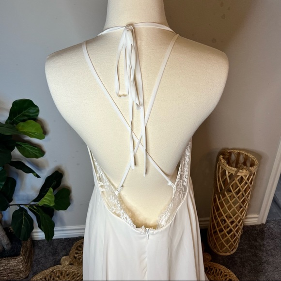 Sold Out LuLu’s Celebrate the Moment White Lace Maxi Dress Size XL - Picture 8 of 15